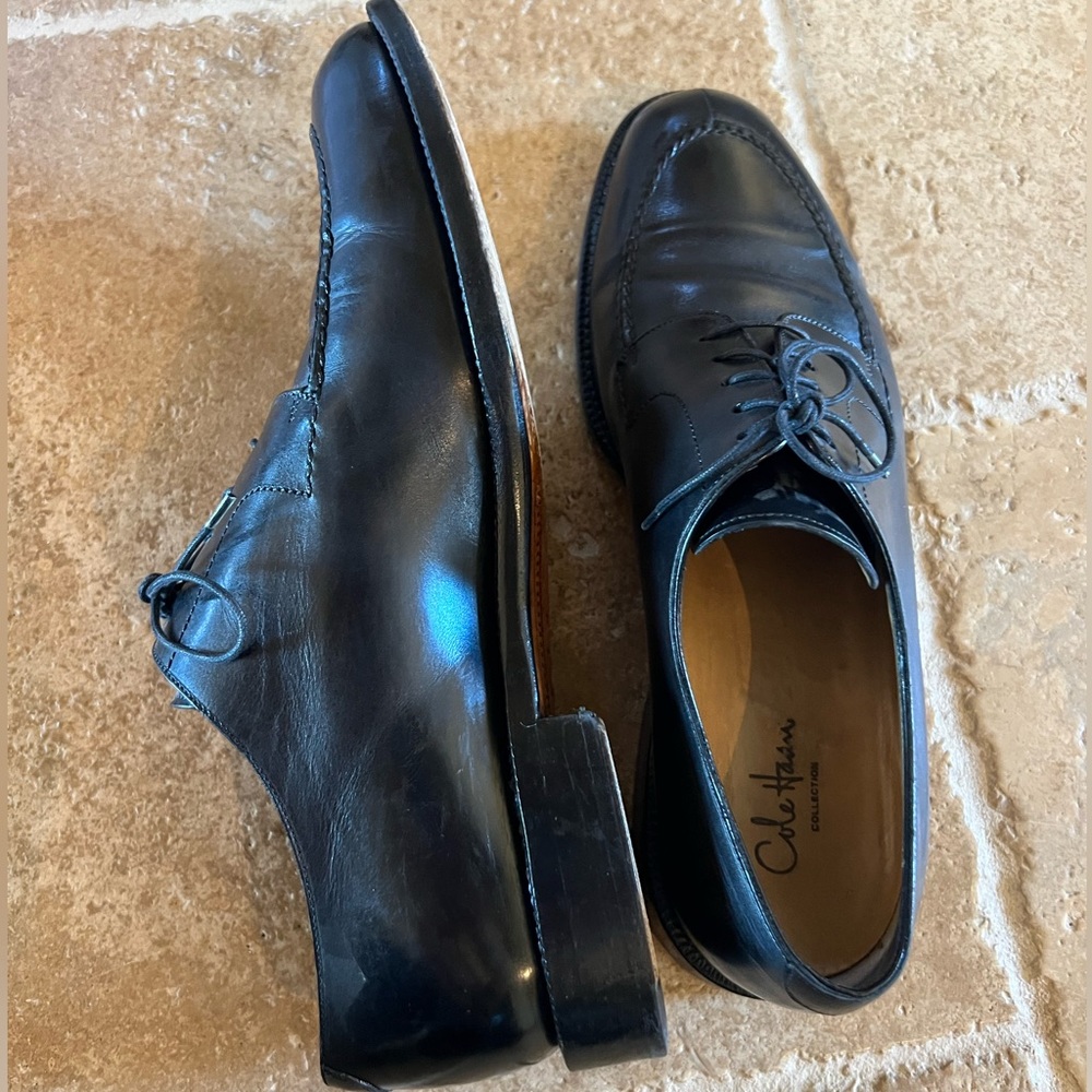 Simple Men’s Black Cole Haan Dress Shoes View 2
